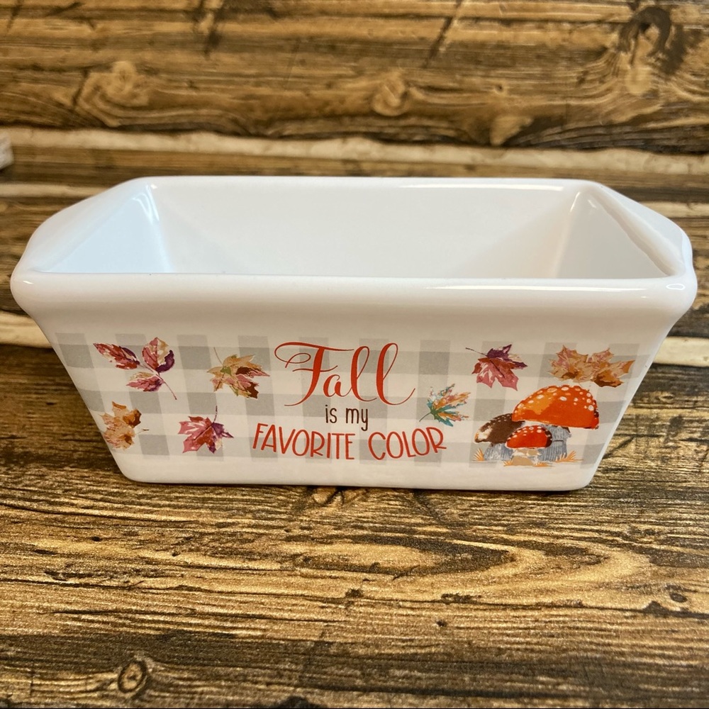 Fall is my favorite color baking dish 🍁